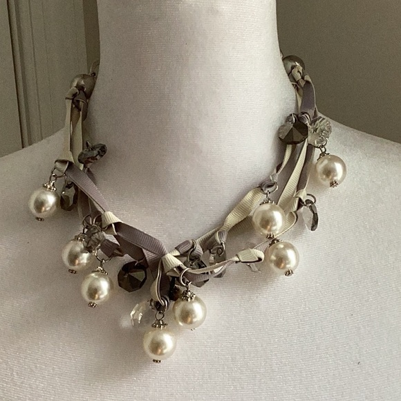 Lot of Faux Pearl Cream and Tan Neclkaces - Picture 2 of 5